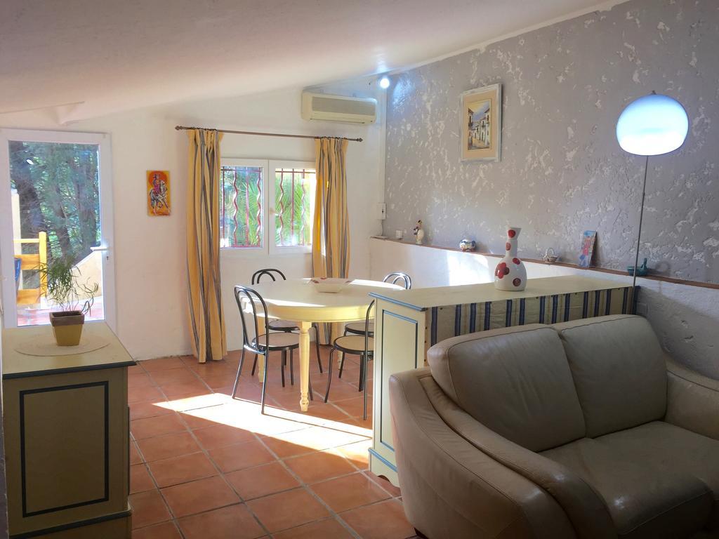 Appartement La petite maison d'Athénopolis à Grimaud Extérieur photo
